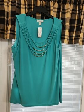 dressbarn Teal Sleeveless Tank with Gold Necklace Accents